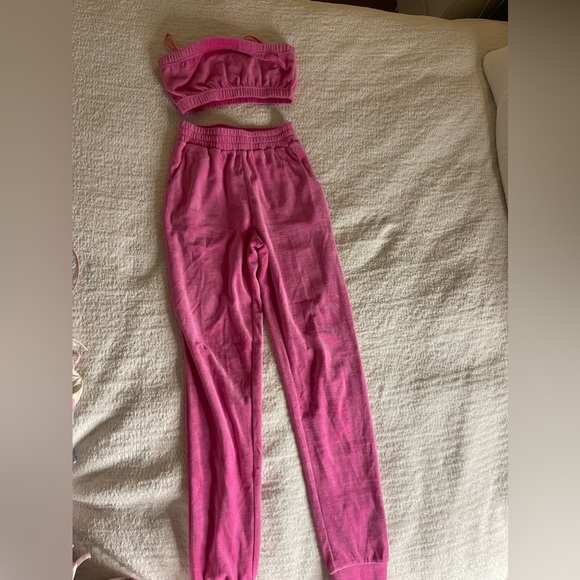 SUPERDOWN Pink Velour Set - Picture 3 of 8